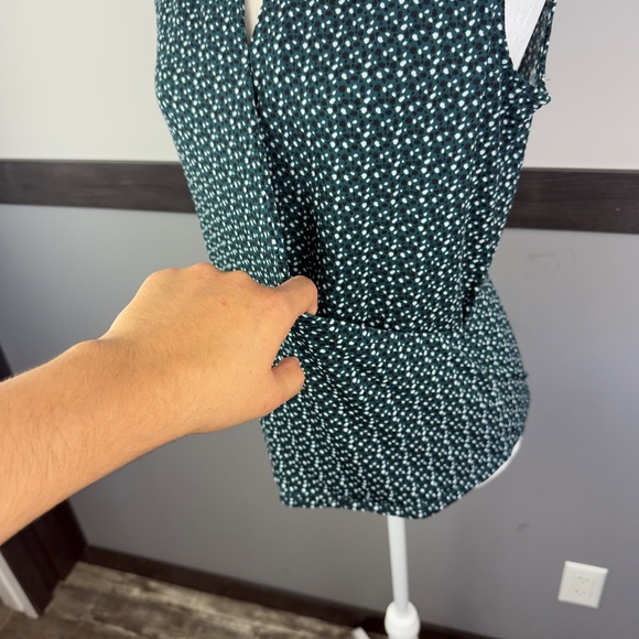 ADRIANNA PAPELL surplice v-neck polka dot size small nwt sleeveless tank top - Picture 10 of 13